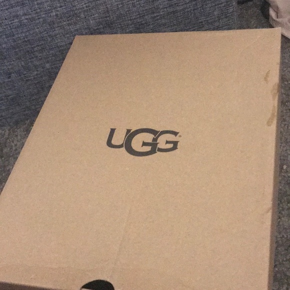 Black sequin uggs - Picture 5 of 7